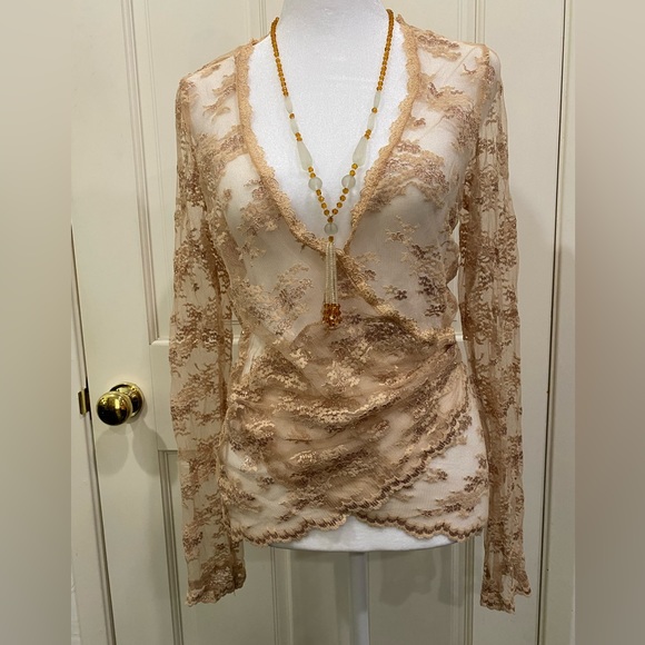 Fancy top with tan netting and gold accents - Picture 10 of 12